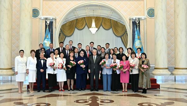 Глава государства принял участие в церемонии награждения работников культуры и искусства