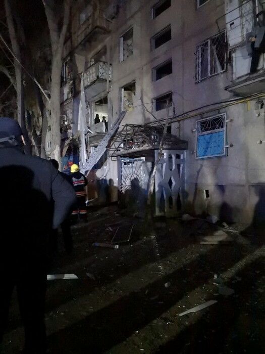 От взрыва в таразской многоэтажке пострадало 15 квартир – Фото №1