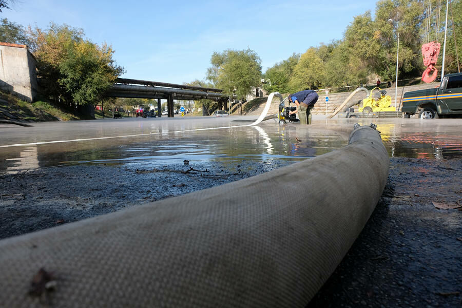 Больница, 30 многоэтажек и 95 частных домов остались без горячей воды из-за ЧП в Алматы – Фото №7