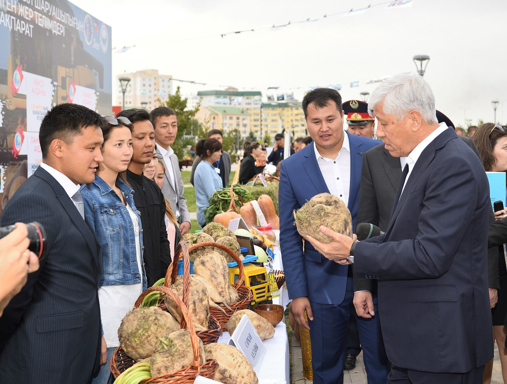 Хороша у нас капуста, свёкла тоже удалась