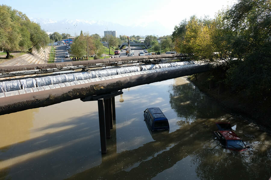 Больница, 30 многоэтажек и 95 частных домов остались без горячей воды из-за ЧП в Алматы – Фото №10