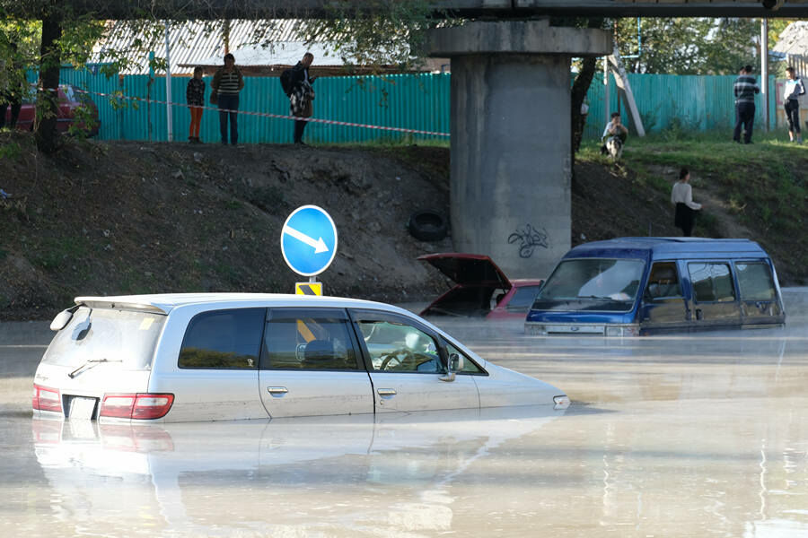 Больница, 30 многоэтажек и 95 частных домов остались без горячей воды из-за ЧП в Алматы – Фото №11