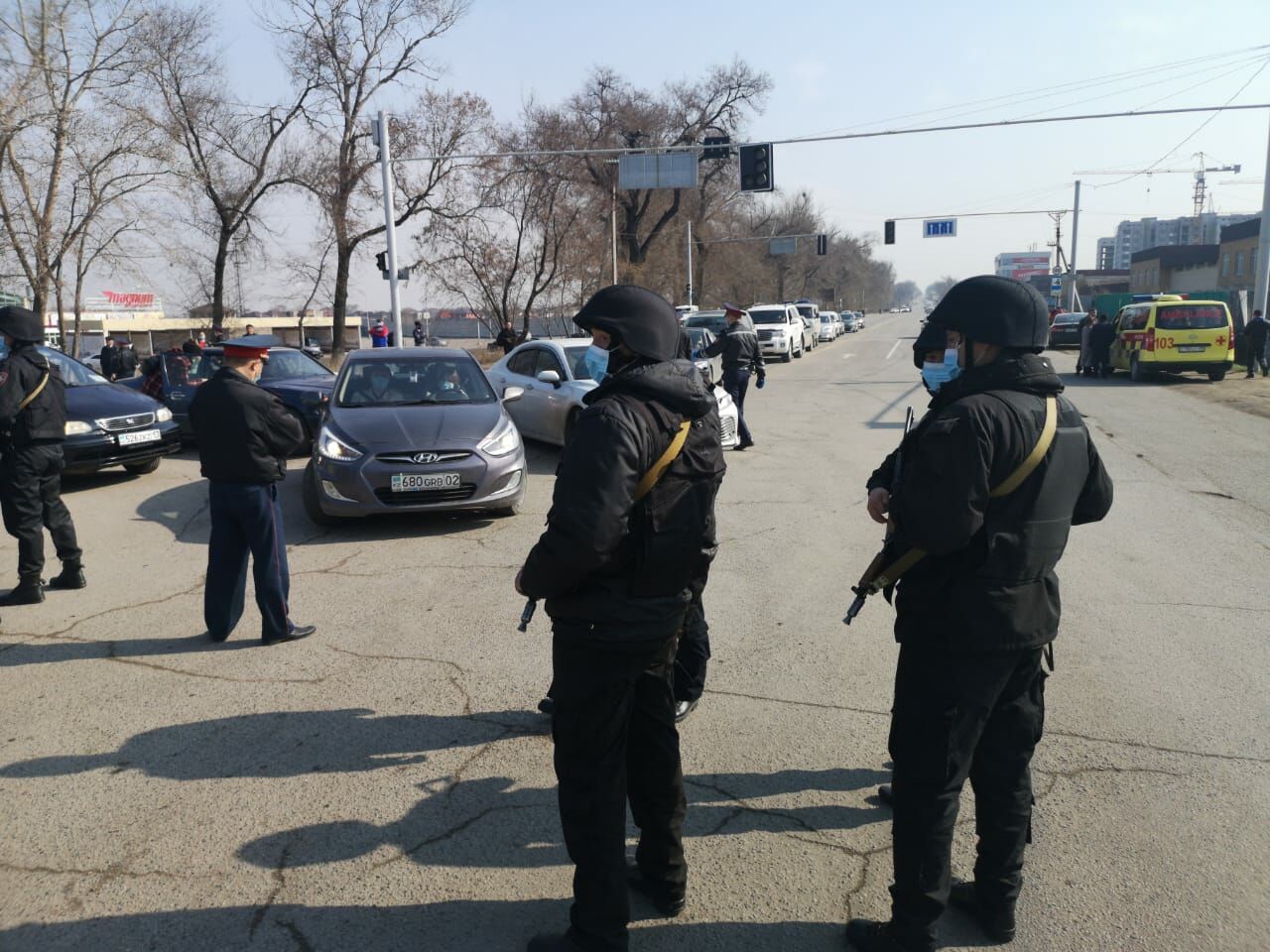 Карантин в Алматы. Блокпосты на окраинах (фоторепортаж, с дополнением) – Фото №4
