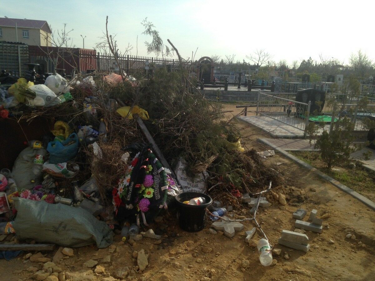 Ворота погостов под замком