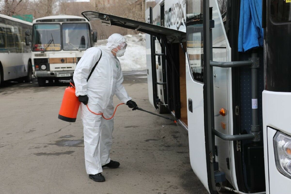 Маска и перчатки по требованию