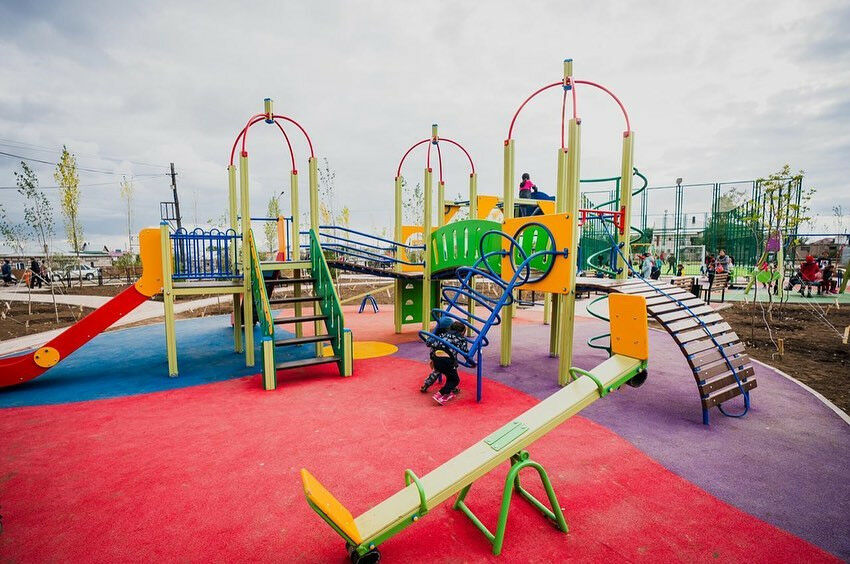 На месте болот и пустырей благоустраивают парки и большие дворы в Нур-Султане – Фото №1