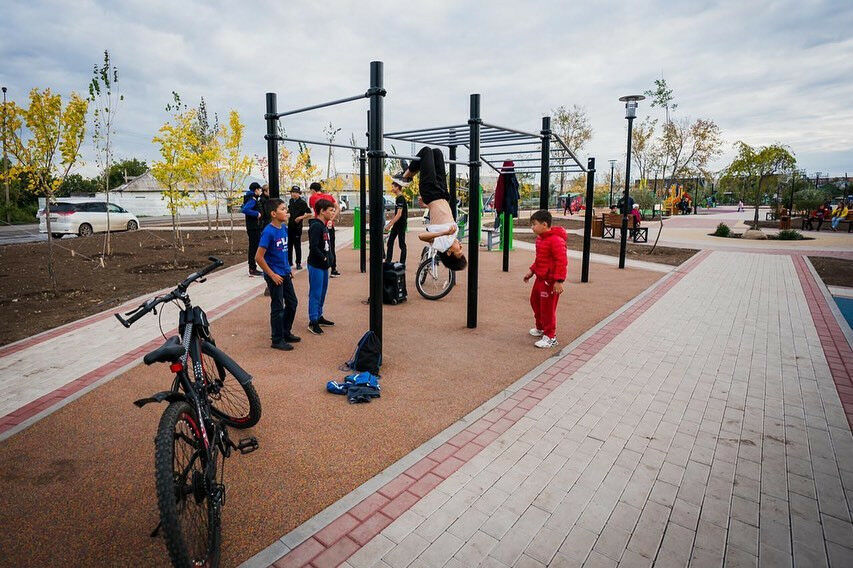 На месте болот и пустырей благоустраивают парки и большие дворы в Нур-Султане – Фото №8