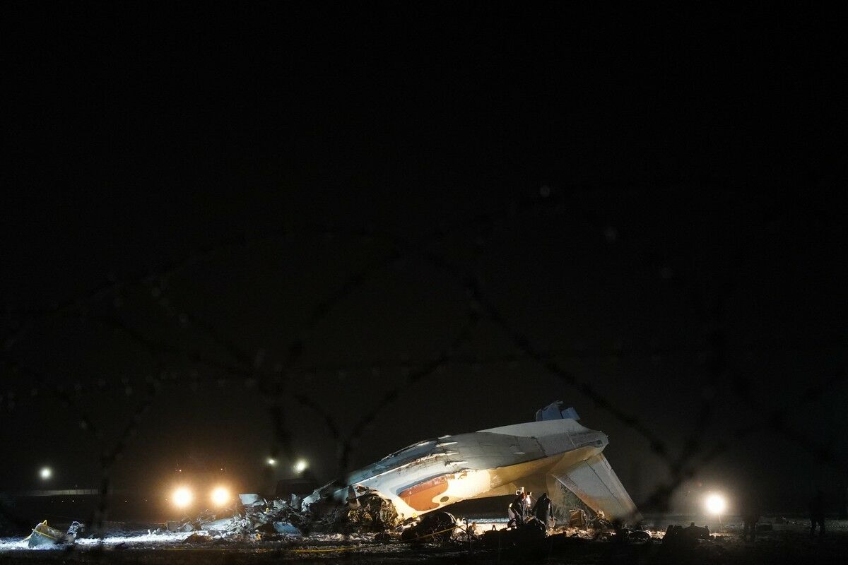 ЧП с военным самолетом в аэропорту Алматы, есть жертвы (видео) – Фото №9