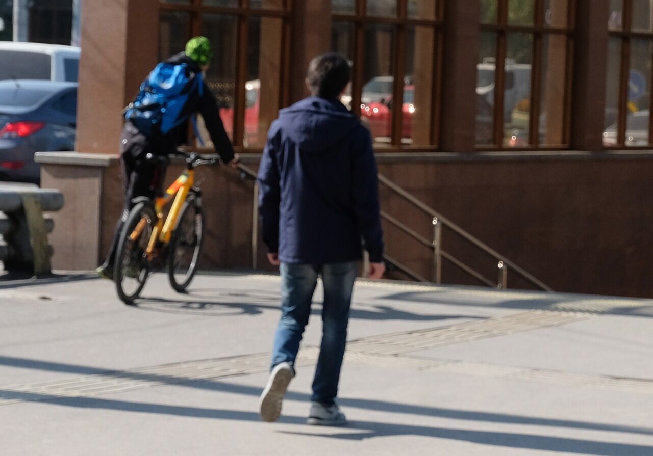 Осталась без колёс