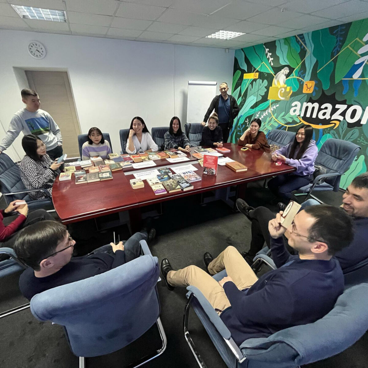 Читают все!