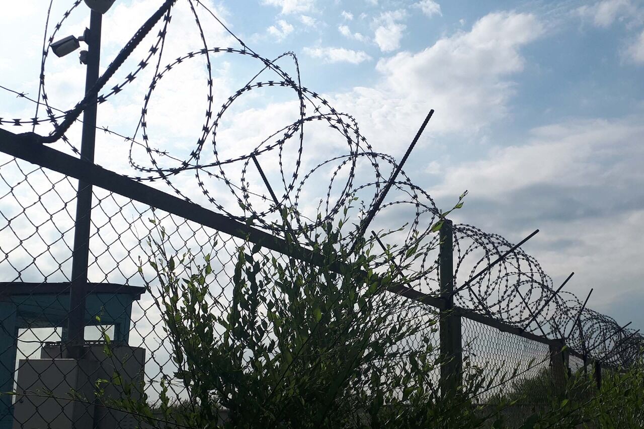 Нелюдь  за решеткой