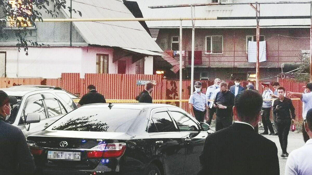 Подсудимый стоит на своём