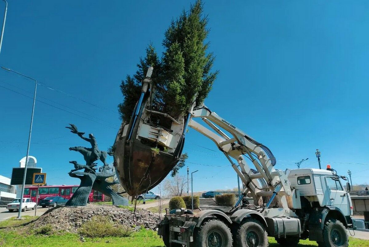 Следите за сторис - и всё увидите