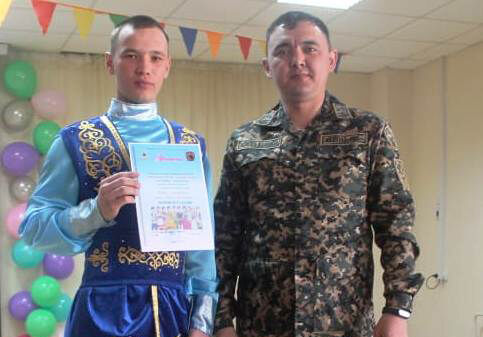 Язык до награды довёл