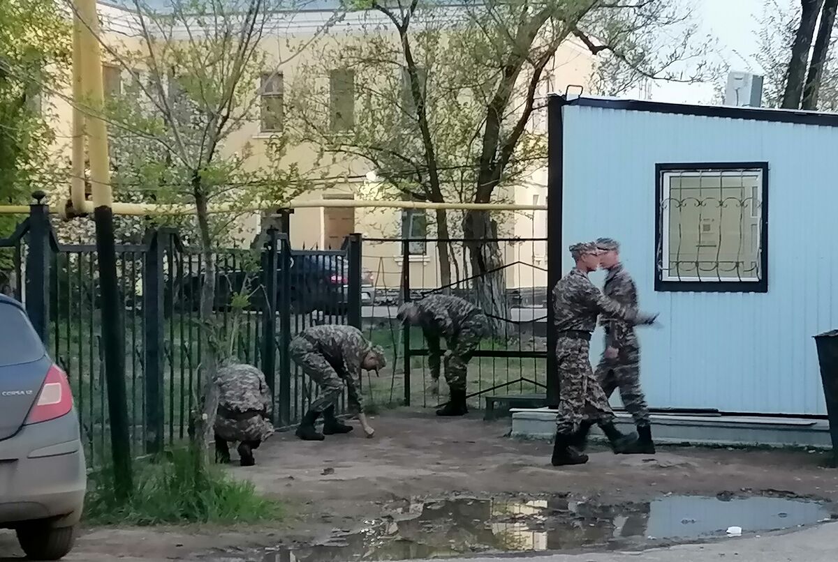 Пока не пнёшь - не полетят