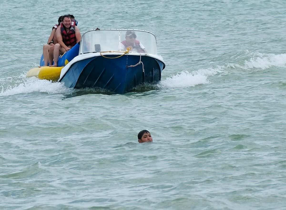 Посейдону не отстёгивают