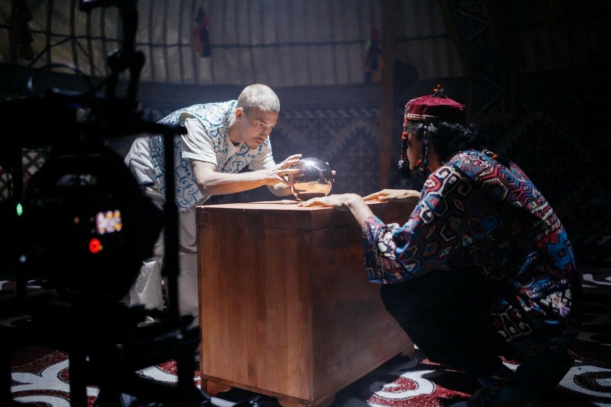 Закрутили под шаныраком