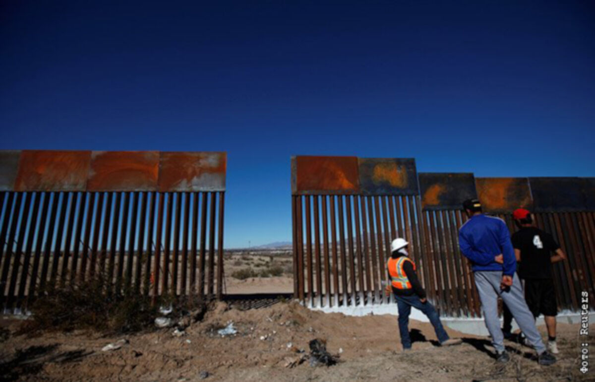 Достроят кусок стены