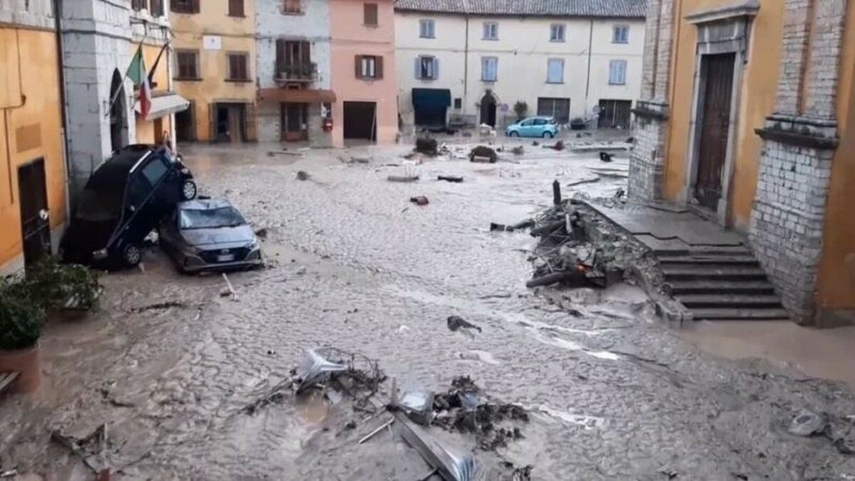 Взрыв “водяной бомбы”