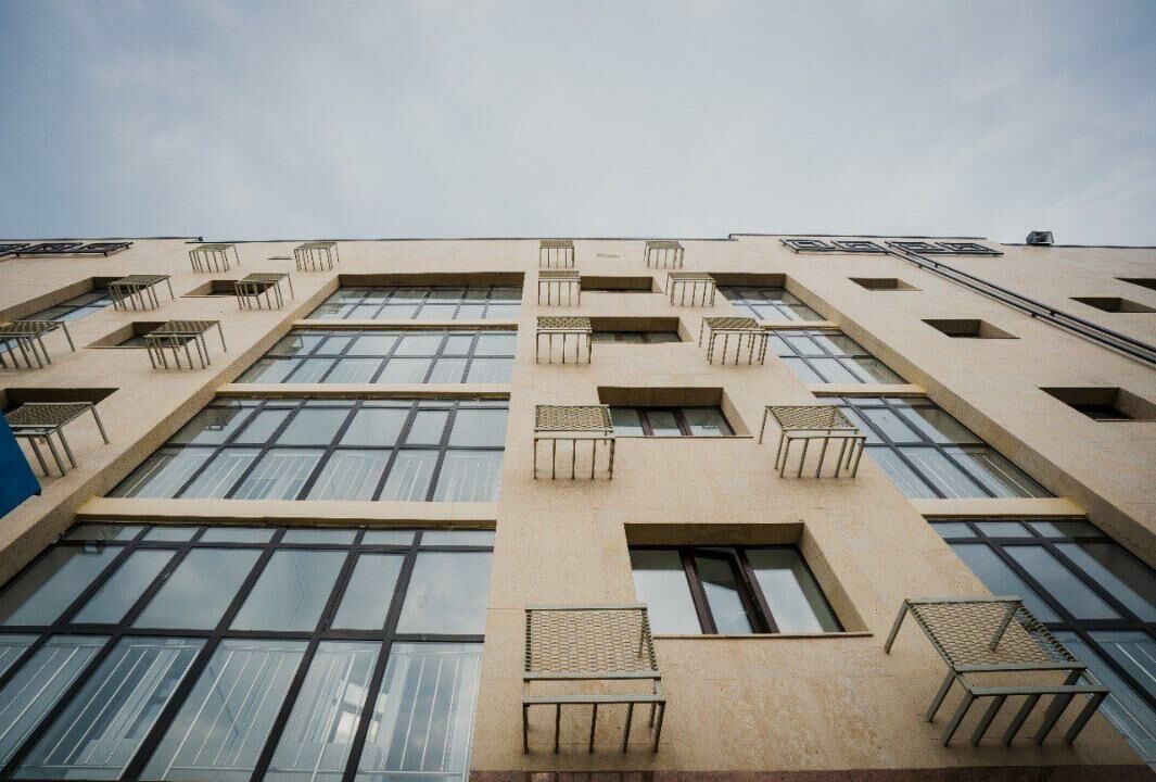 Еще 30 многоквартирных домов-долгостроев завершат в текущем году в Астане