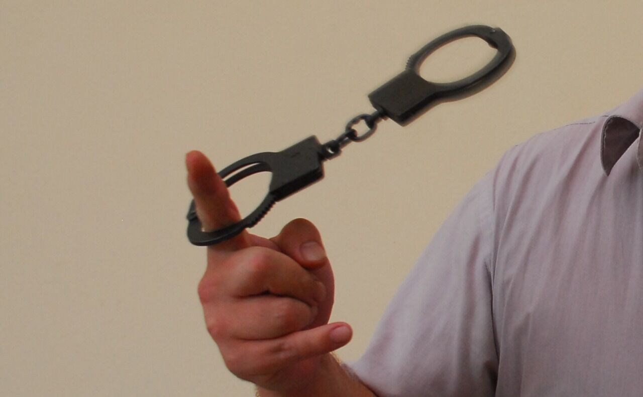 Вот так защитник!