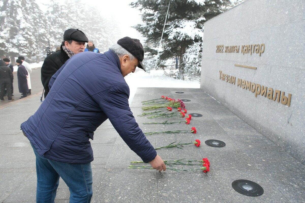 В Алматы почтили память жертв январских событий