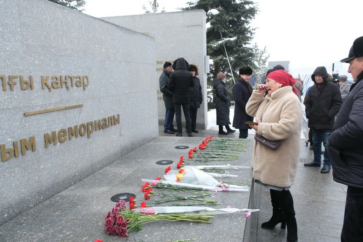 В Алматы почтили память жертв январских событий – Фото №10