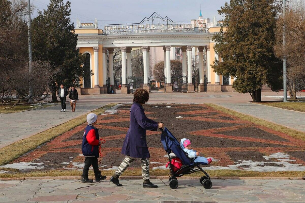 Детям - деньги, взрослым - платежи