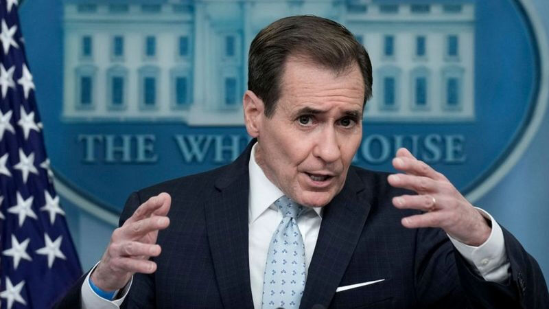 И кто его знает, что здесь летает