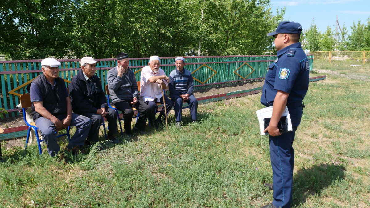 В завязке всем селом