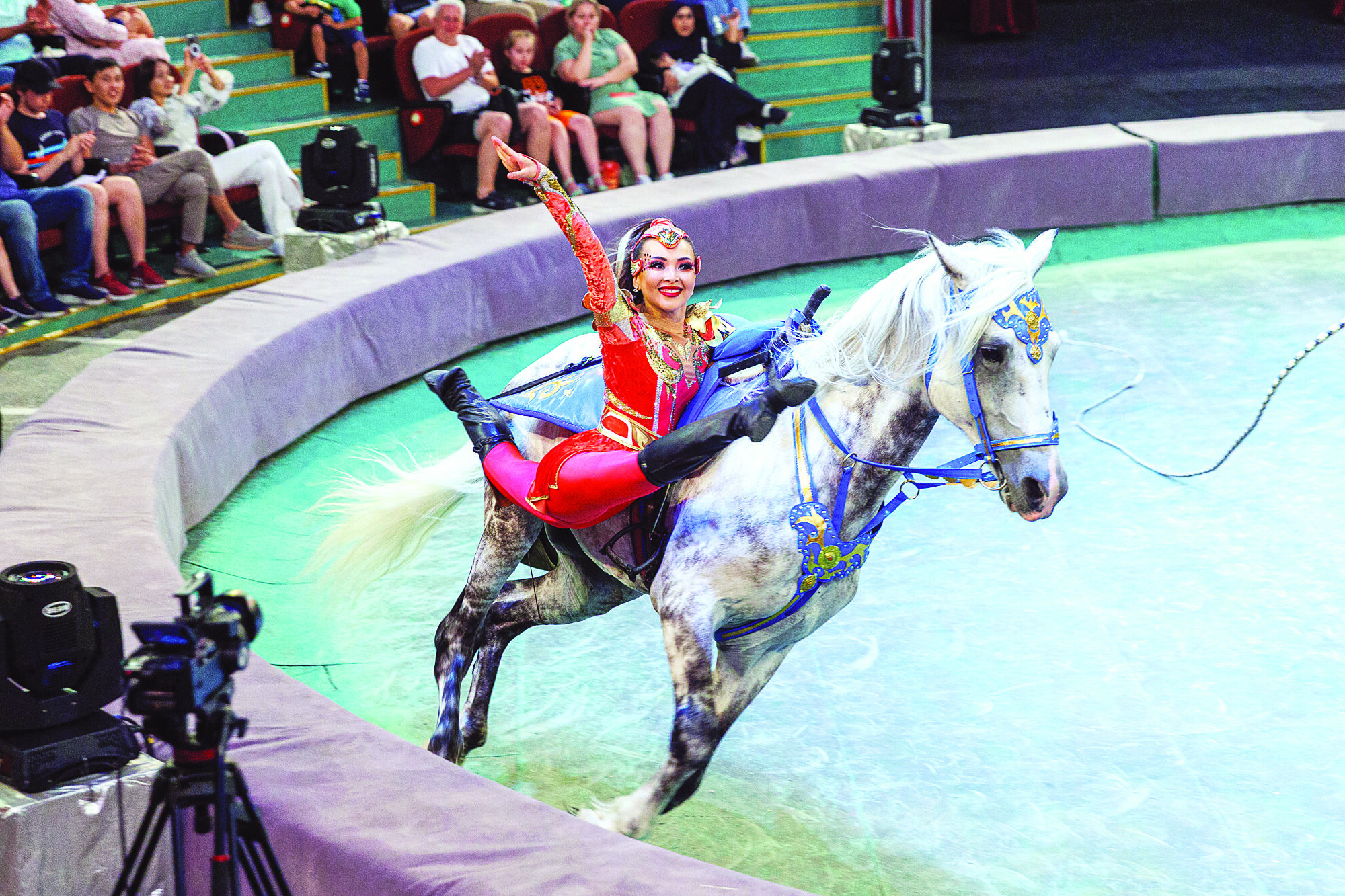 Наши - на коне