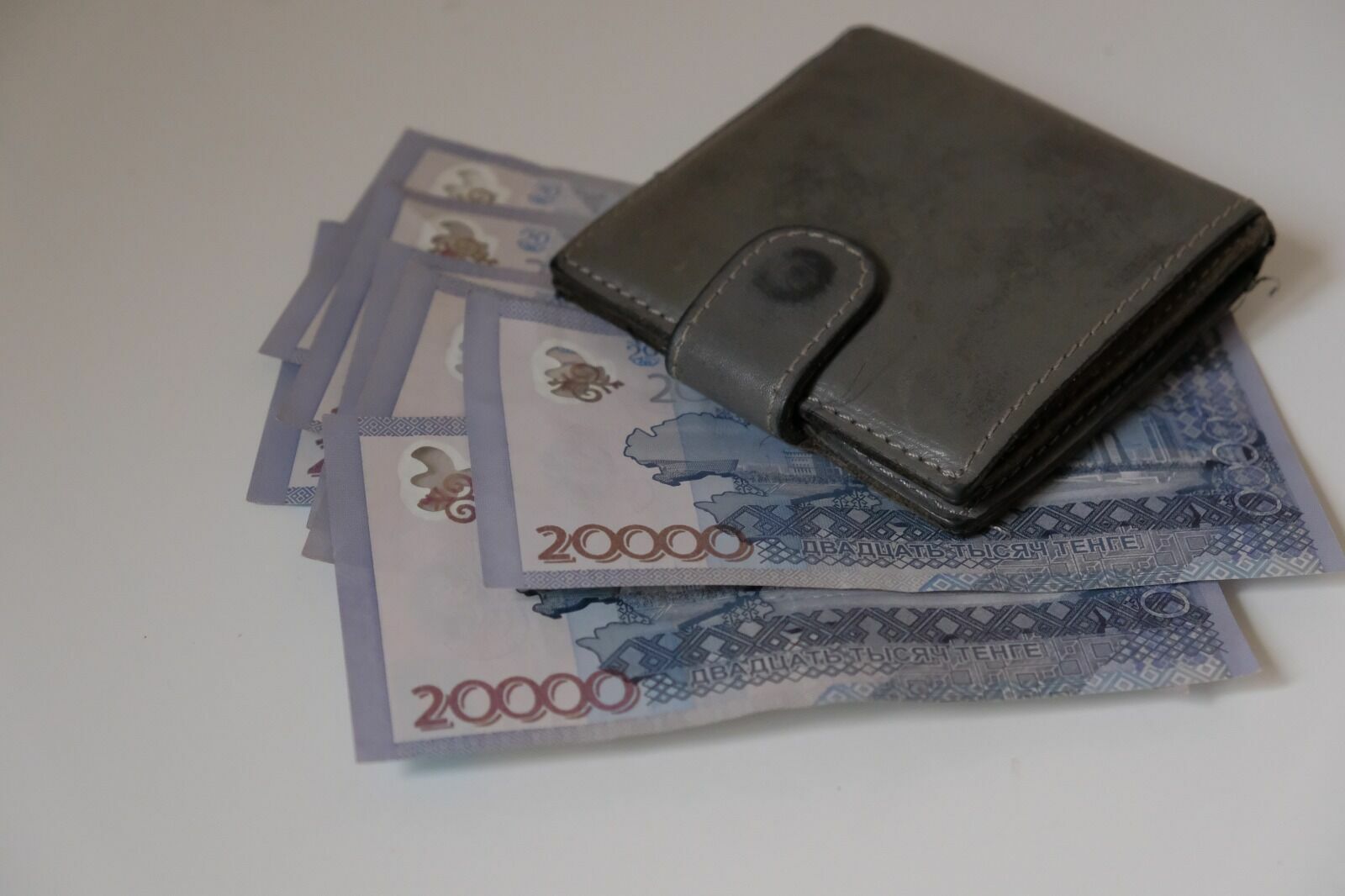 Минимальная зарплата вырастет с нового года в Казахстане