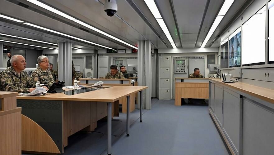 Токаев провел оперативное совещание генштаба вооруженных сил Казахстана