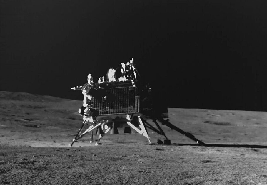 Не выдержал лунного холода