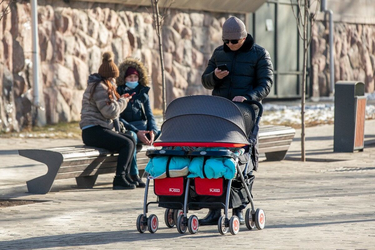 Может только мама?