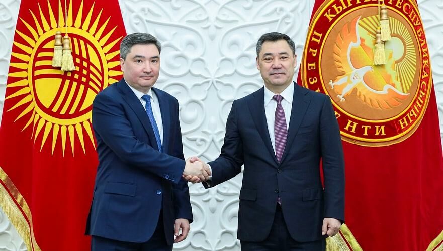 Бектенов по поручению Токаева прибыл с краткосрочным рабочим визитом в Кыргызстан