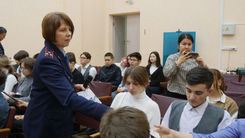 Учиться стоять на страже порядка