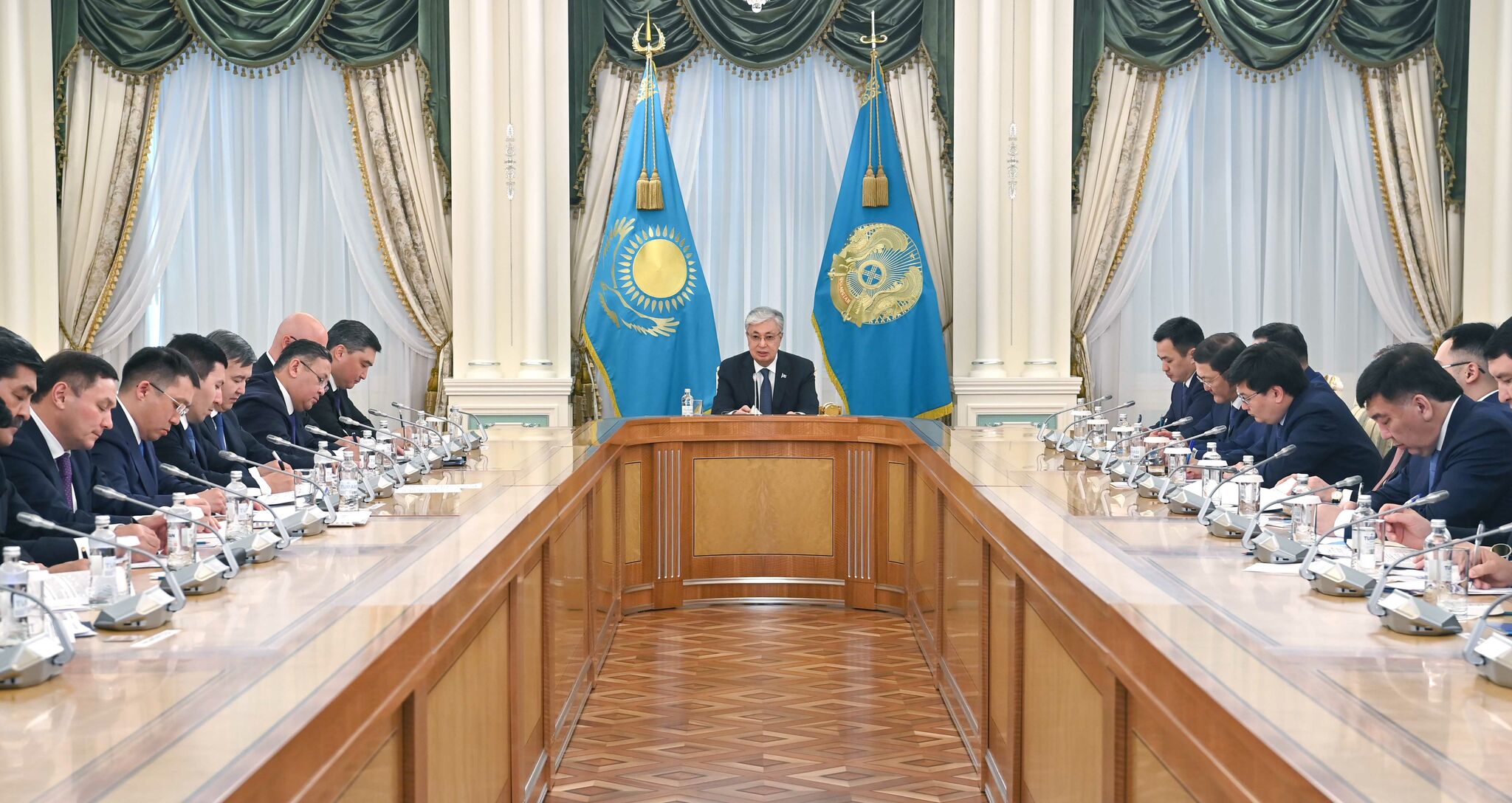 Глава государства провел совещание по развитию туризма