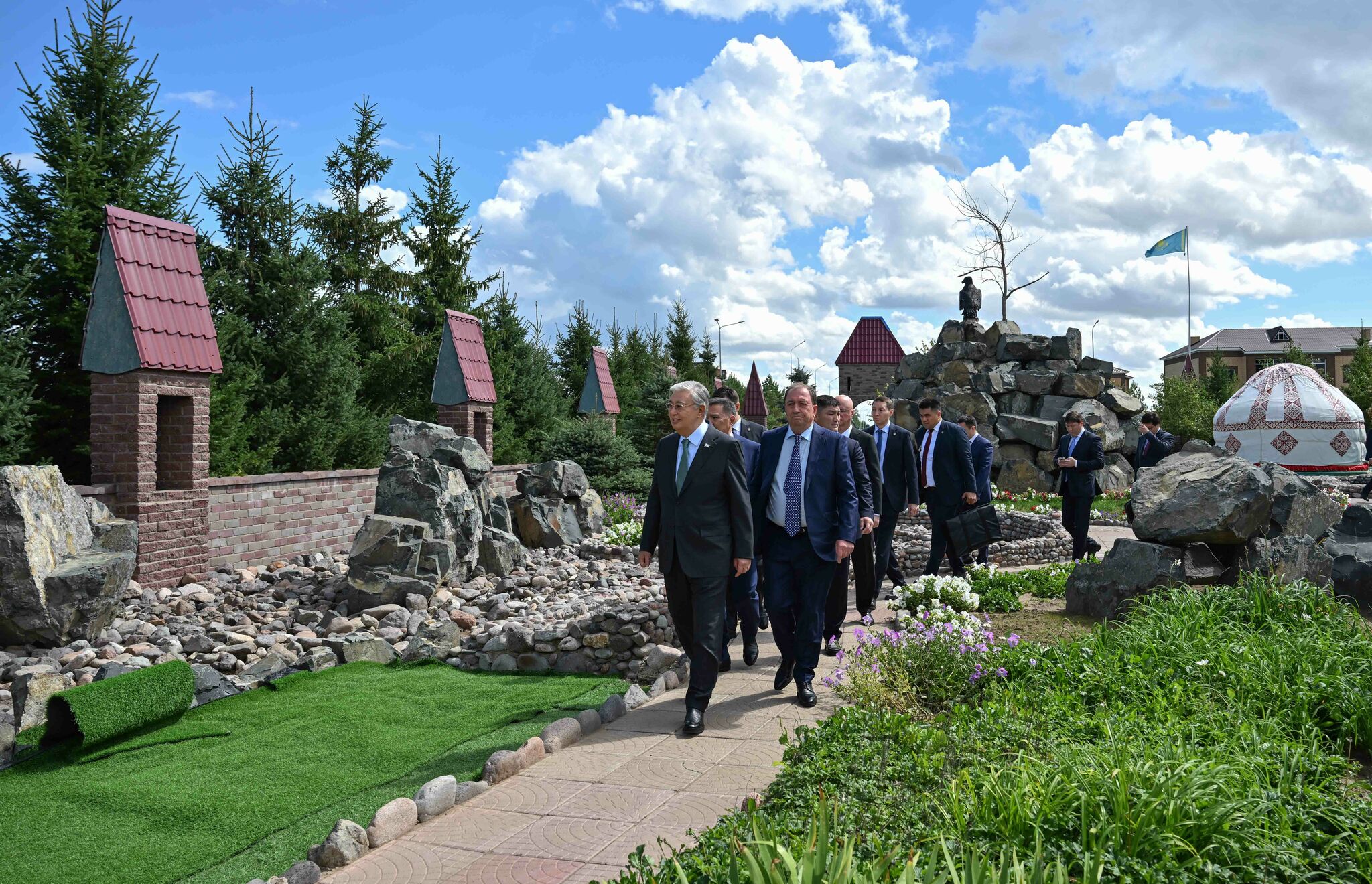 Президент осмотрел село Родина