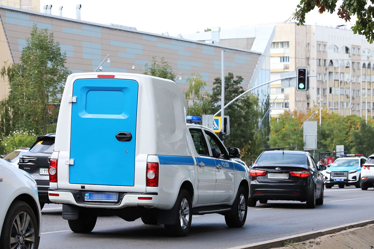 Уволили  и арестовали