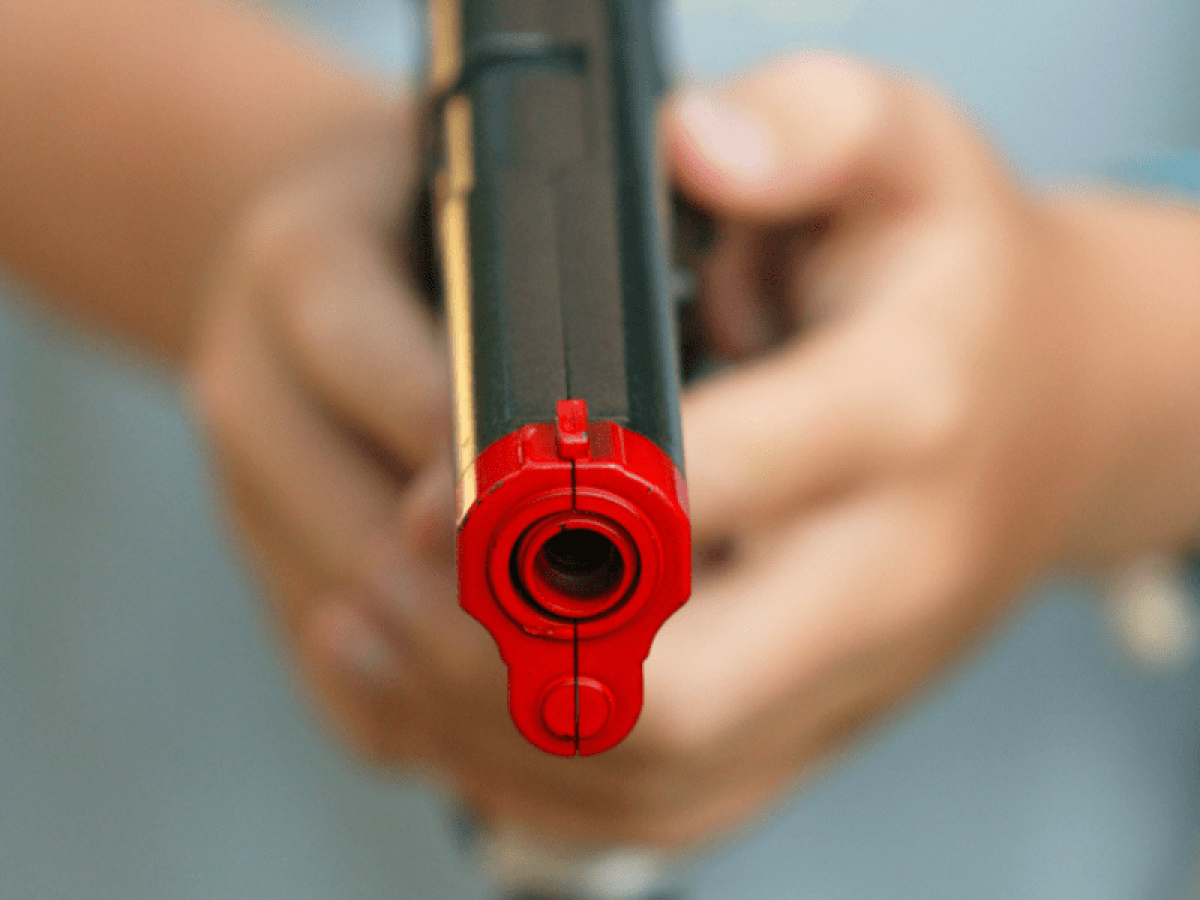 В школу - как на поле боя