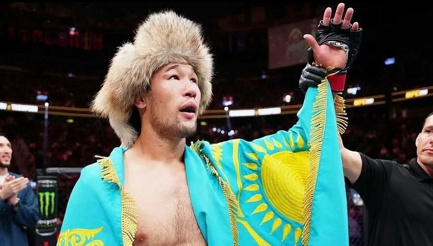 Токаев поздравил Рахмонова с победой в UFC