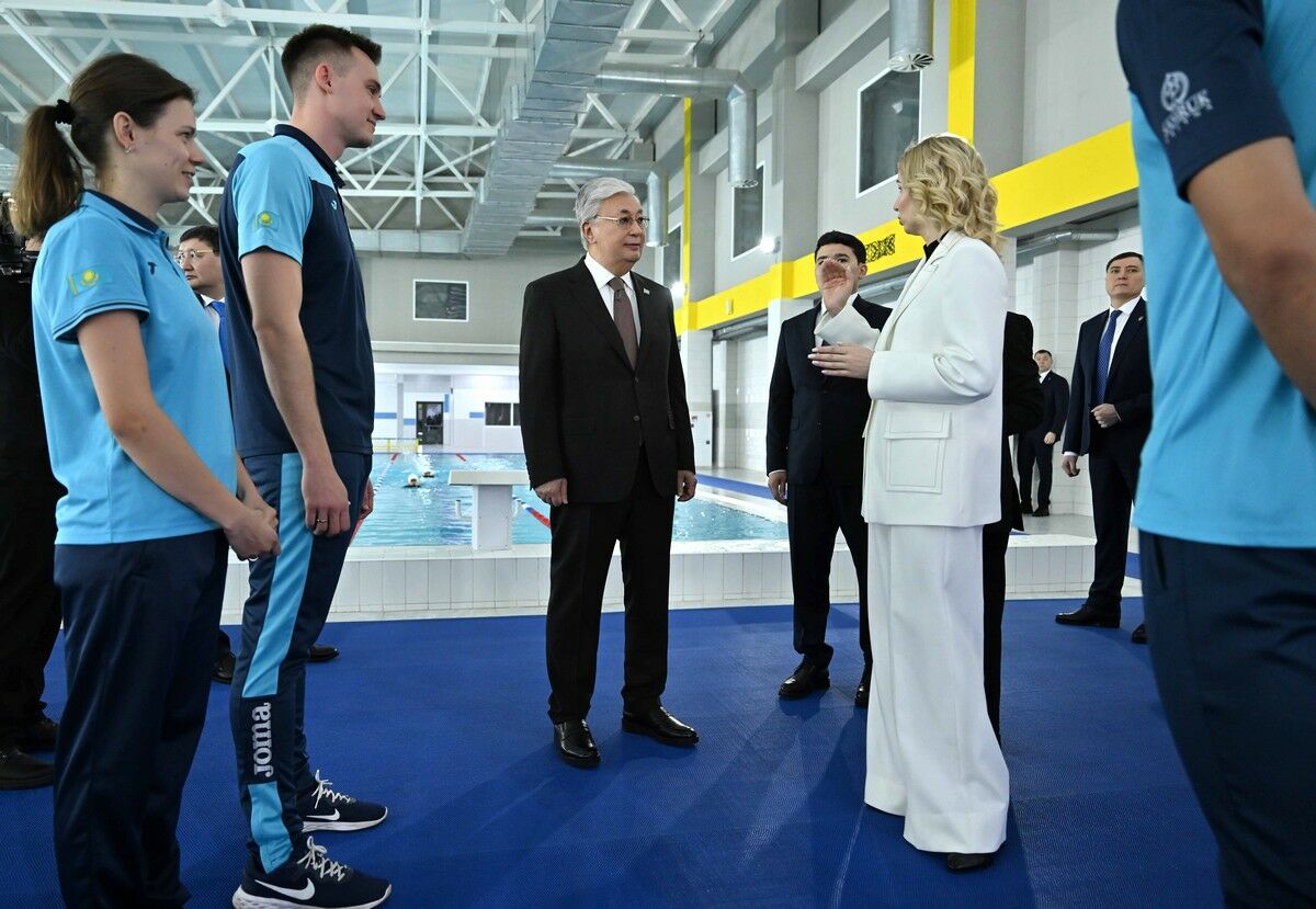 Глава государства посетил спортивный центр QazSwimAcademy