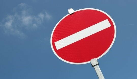 Движение полностью ограничили из-за ремонта железнодорожного пути на участках автодорог в СКО