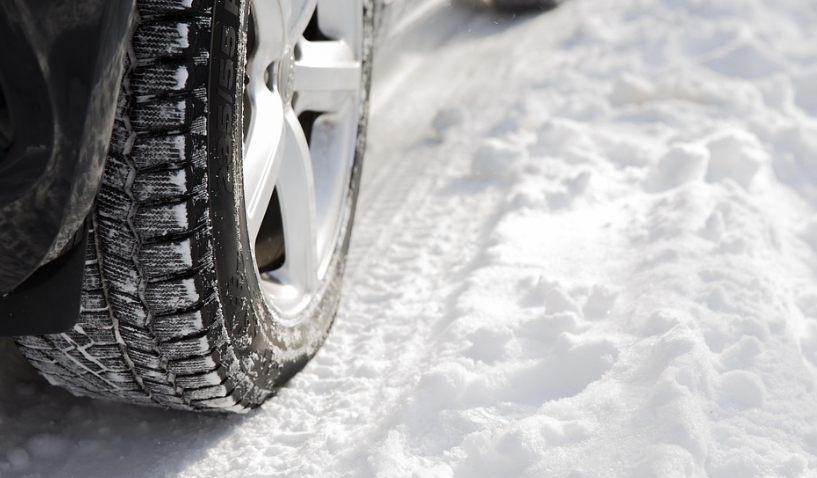 Движение ограничили на автодорогах из-за непогоды в ряде регионов Казахстана