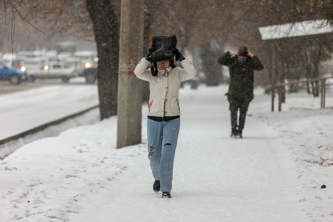 Сильные осадки с метелью и порывистым ветром ожидаются на большей части Казахстана в ближайшие три дня