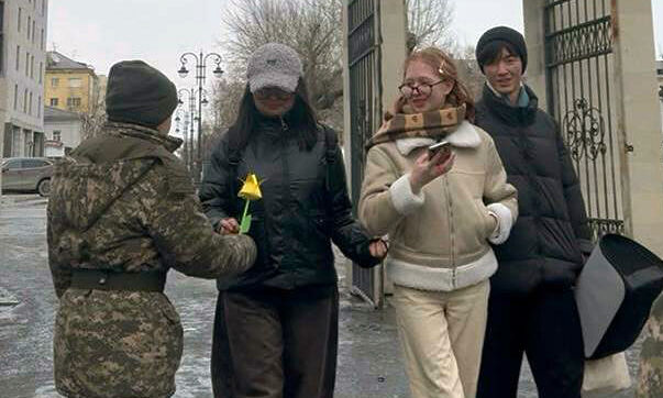 И песня в подарок!