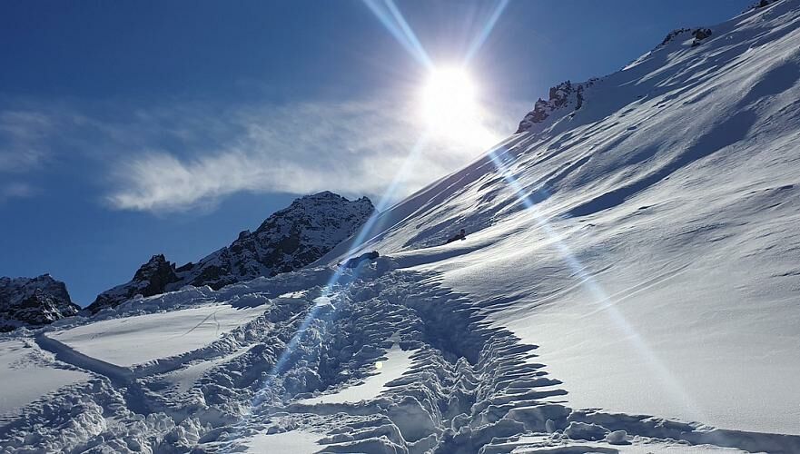 Блокпосты выставили в связи с опасностью в горах Алматы