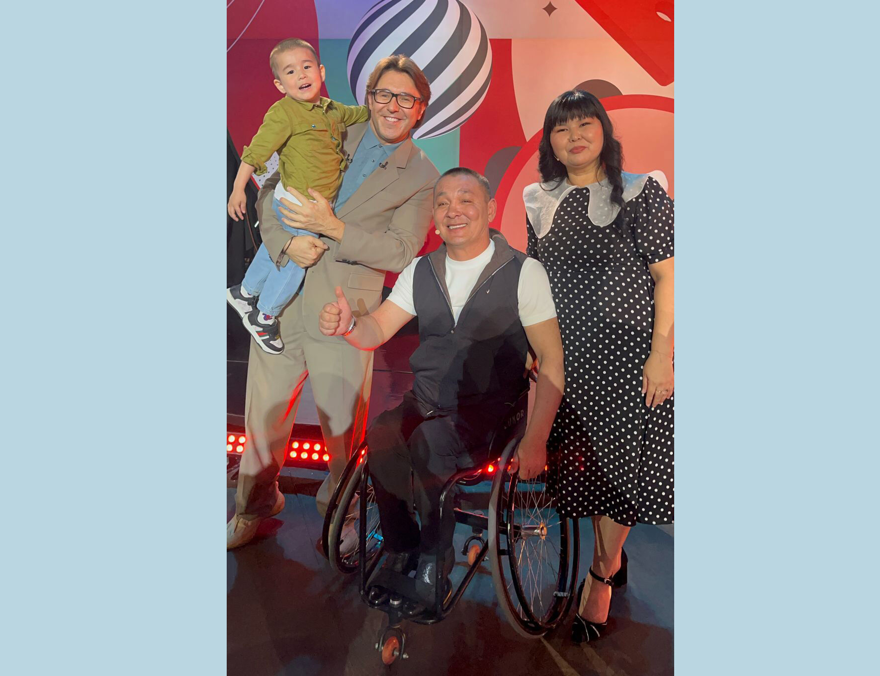 Покажите студию!