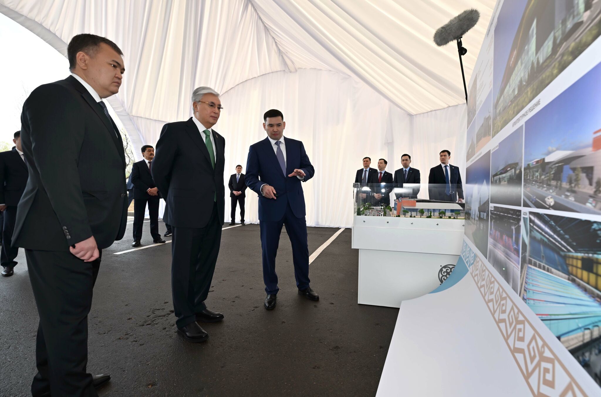 Токаеву были представлены планы по озеленению и благоустройству столицы